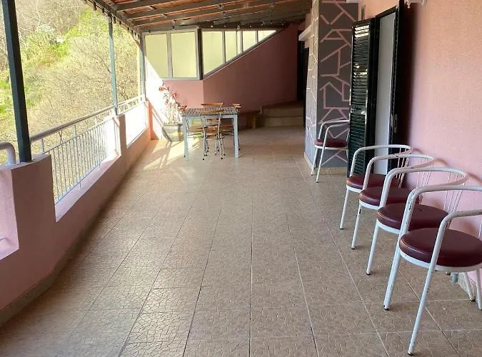 Vivenda Ribeiro - Curral Freiras