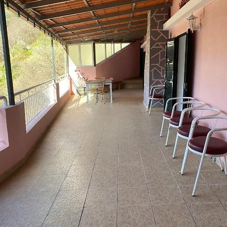 Vivenda Ribeiro - Curral Freiras