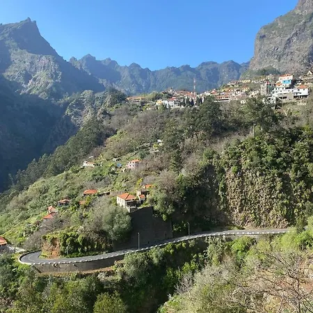 Vivenda Ribeiro - Curral Freiras * Curral Das Freiras