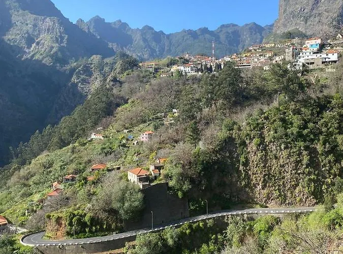 Vivenda Ribeiro - Curral Freiras * Curral Das Freiras